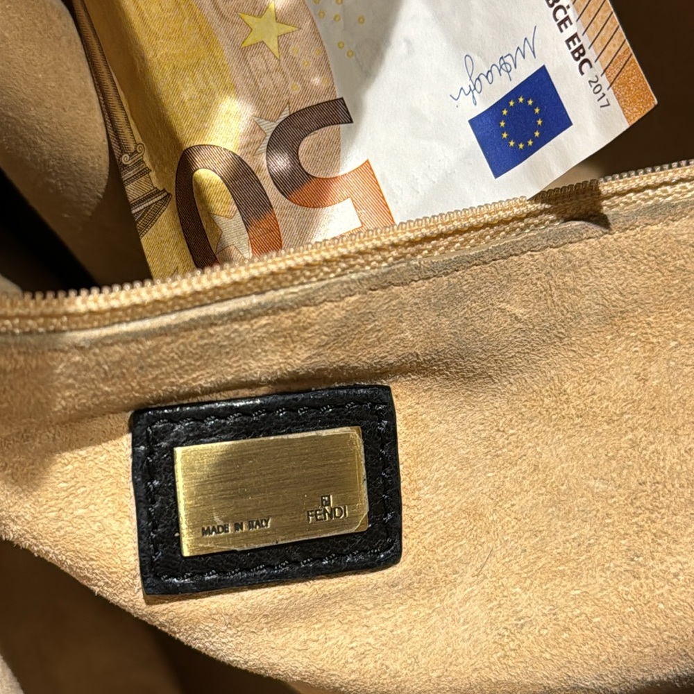 R À R E ... ❤️collectable❤️. Maxi Black Spring Fendi: Baguette Maxi, whipstitch - Picture 12 of 12